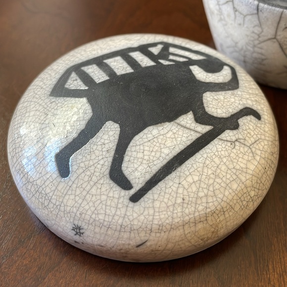 Ceramic Art trinket box jar with lid crackled effect signed - Picture 5 of 12